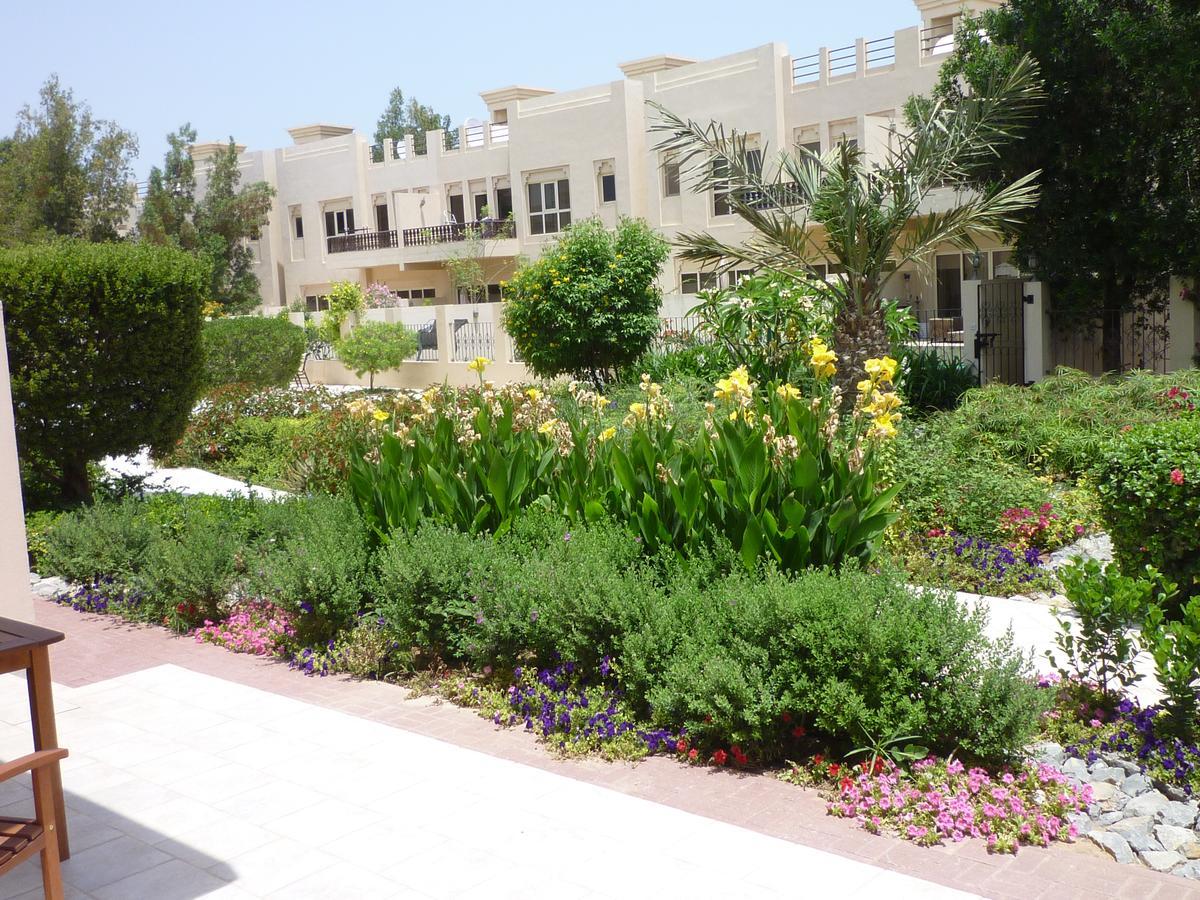 Townhouse Ras Al Khaimah Villa Exterior photo